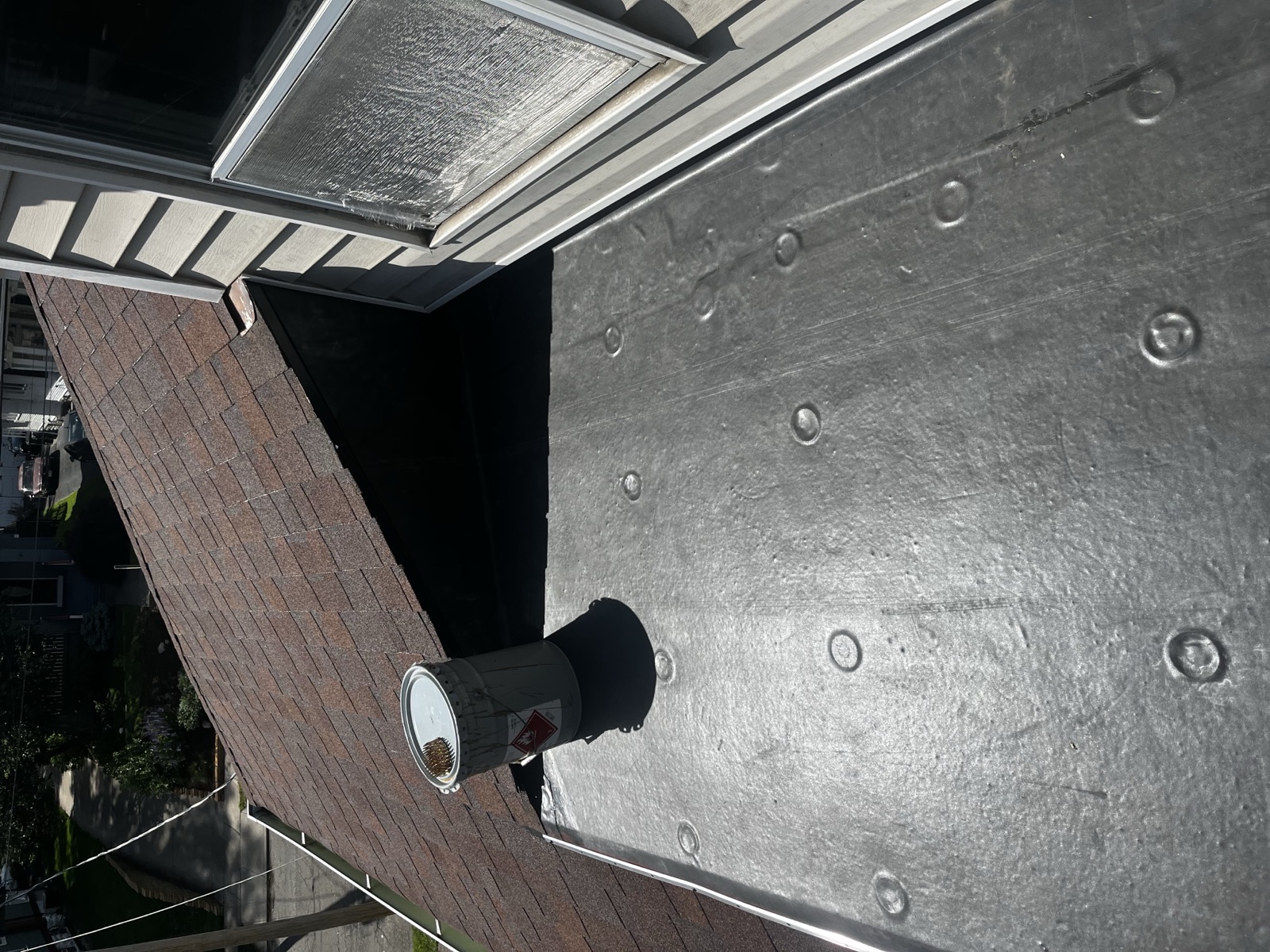 EPDM Flat Roof & Siding Integration detailed photo 2